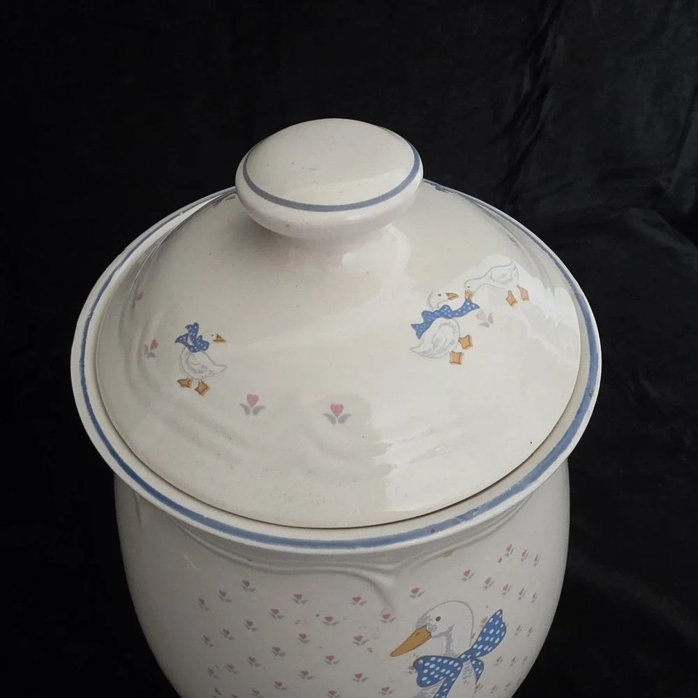 VTG Tienshan Aunt Rhody Goose Stoneware Cookie Jar Large 9